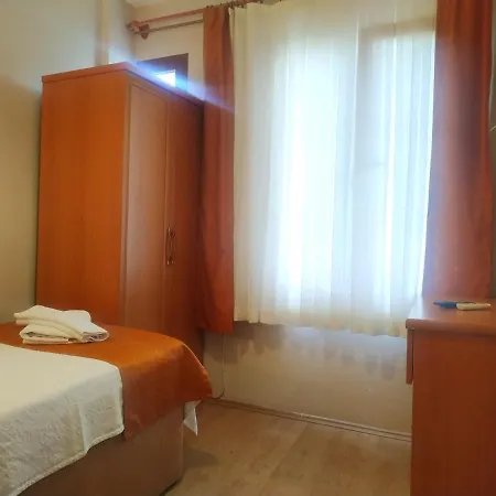 Ξενοδοχείο Yalcin Çeşme