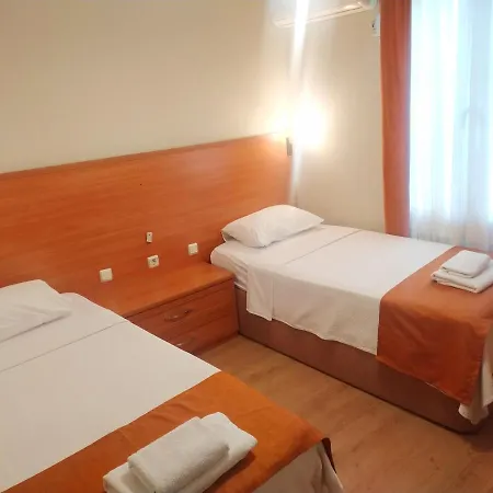 酒店 亚尔钦酒店 Çeşme